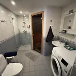 Lovely & Spacious With Sauna Tallin