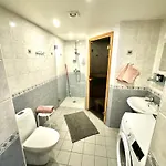 Lovely & Spacious With Sauna Tallin