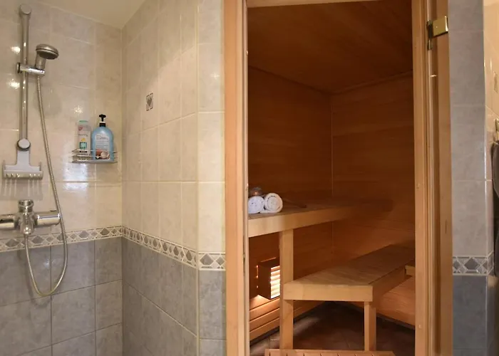 Lovely & Spacious With Sauna 塔林